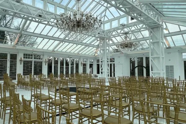 Ultraframe supplies roofs for  spectacular USA country club wedding venue